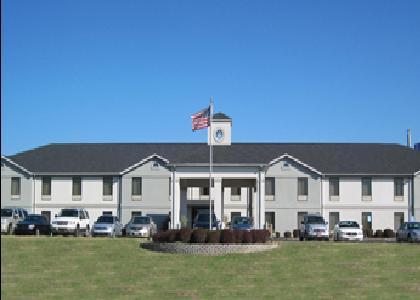 Baymont By Wyndham Madisonville Exteriér fotografie