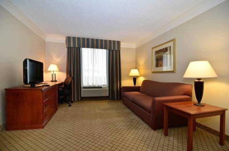 Baymont By Wyndham Madisonville Exteriér fotografie